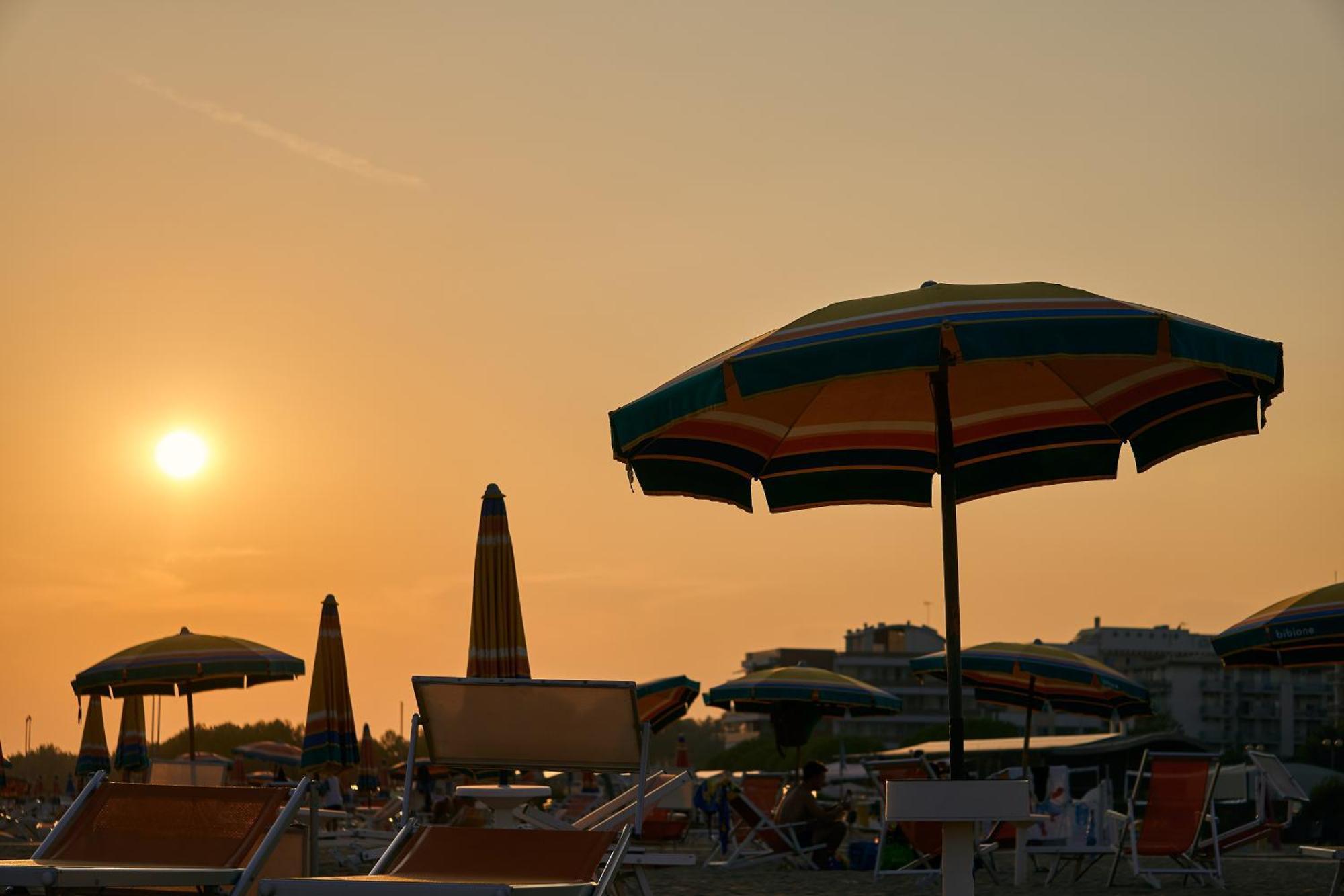 Nice Apartment With Huge Swimming Pool And Solarium Bibione Exteriér fotografie